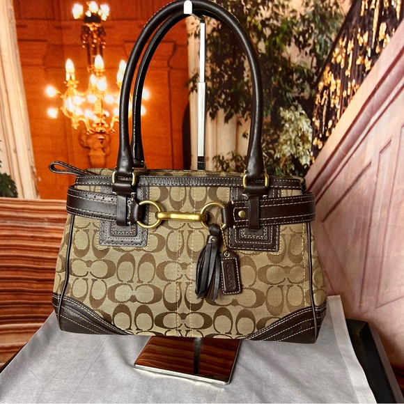 Coach Hamptons Signature Carryall Satchel tan signature canvas leather trim - Picture 3 of 13